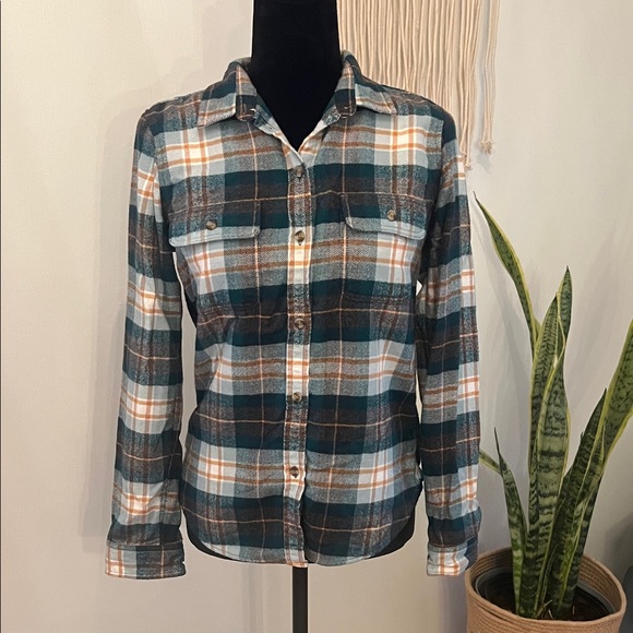 American Eagle Outfitters Tops - American Eagle Flannel Plaid Button-Up Shirt in Blue and Brown